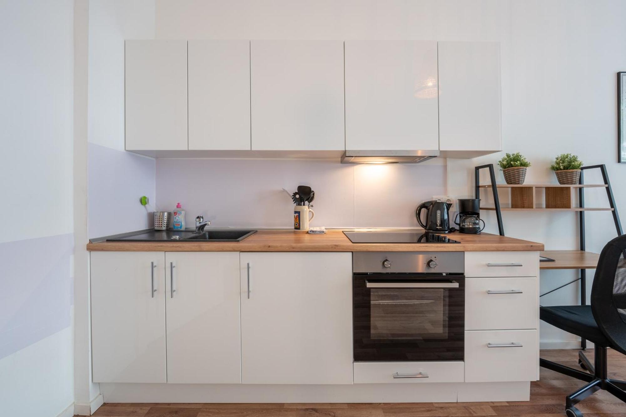 Modern, Central Flat With Workspace เบอร์ลิน ภายนอก รูปภาพ